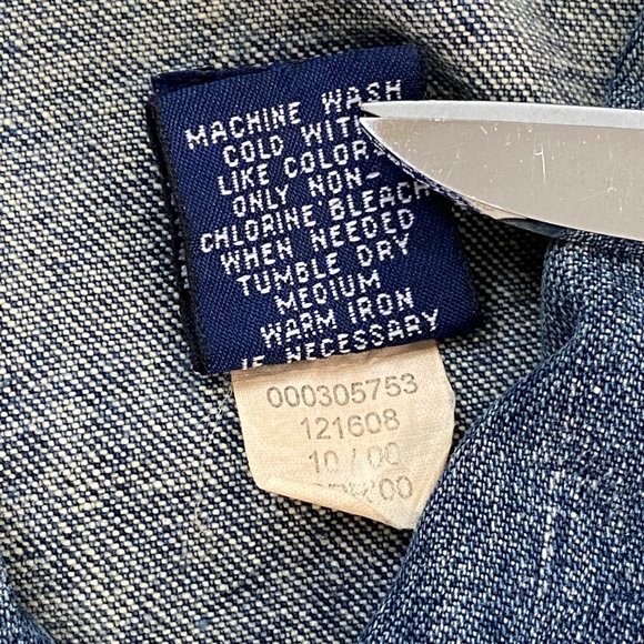 Vintage Y2k Gap Dark Wash Denim Trucker Jacket - Picture 13 of 13